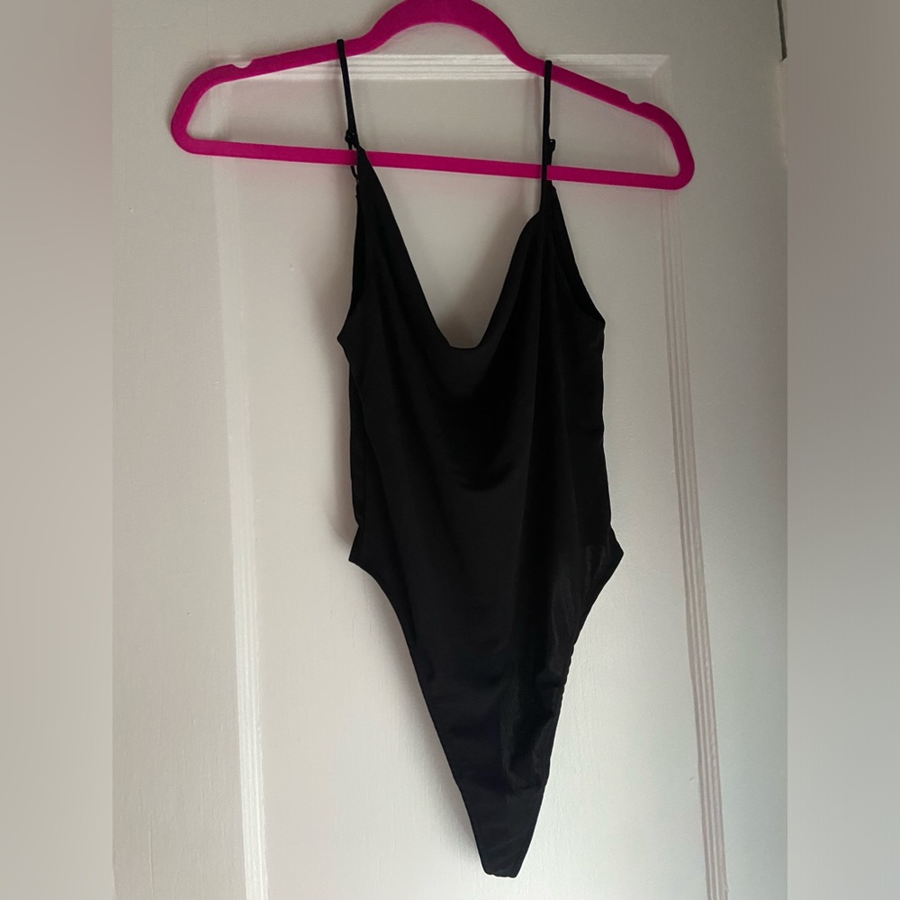NWOT Pull&Bear Black Asymmetrical Neckline Bodysuit